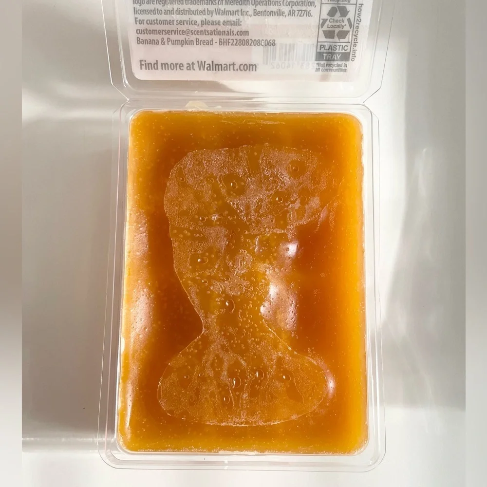 Better Homes & Gardens Banana & Pumpkin Bread Melting Wax Cubes 2-Pack Bundle - Picture 9 of 11